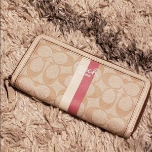 Coach zipper wallet beige with pink stripe